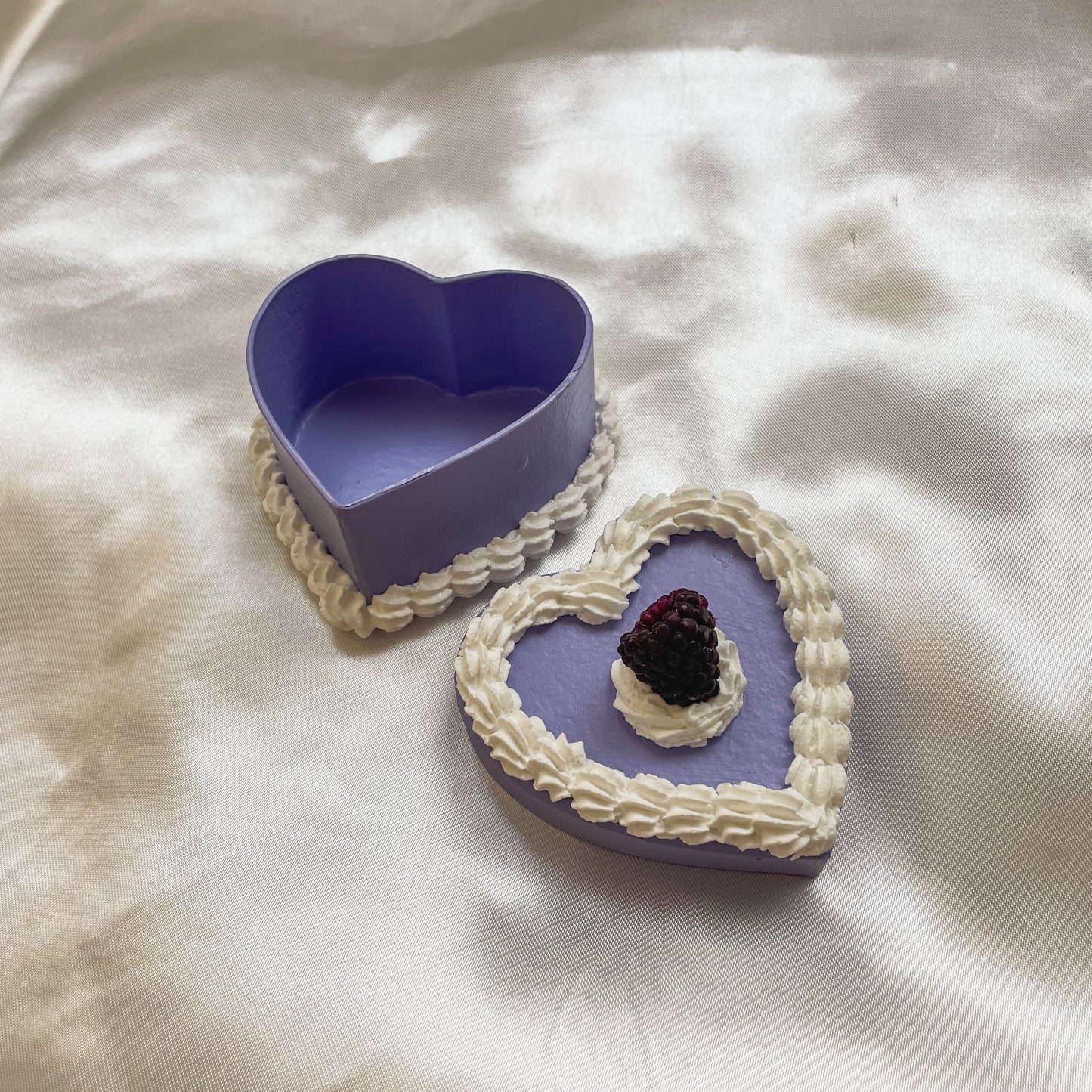blackberry blossom trinket box
