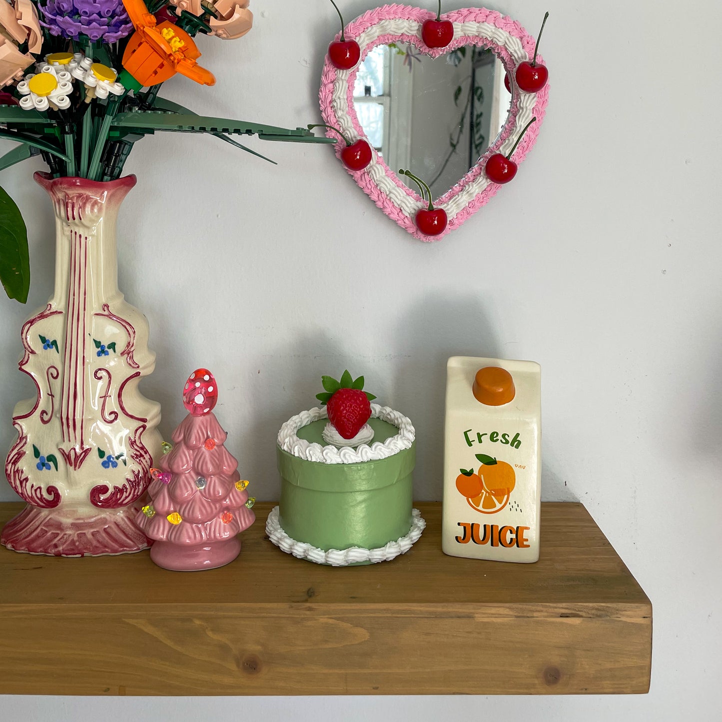 strawberry swing trinket box